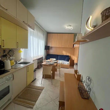 Apartment 3' Feet From The Beach, Your Shelter By The Sea Alassio