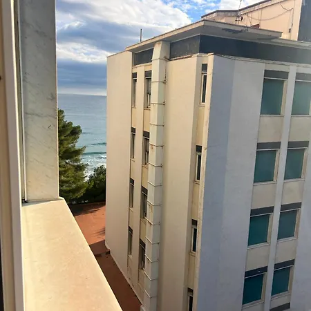 Apartamento 3' Feet From The Beach, Your Shelter By The Sea *
